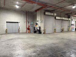 Jurong Logistics Hub (D22), Warehouse #586029981